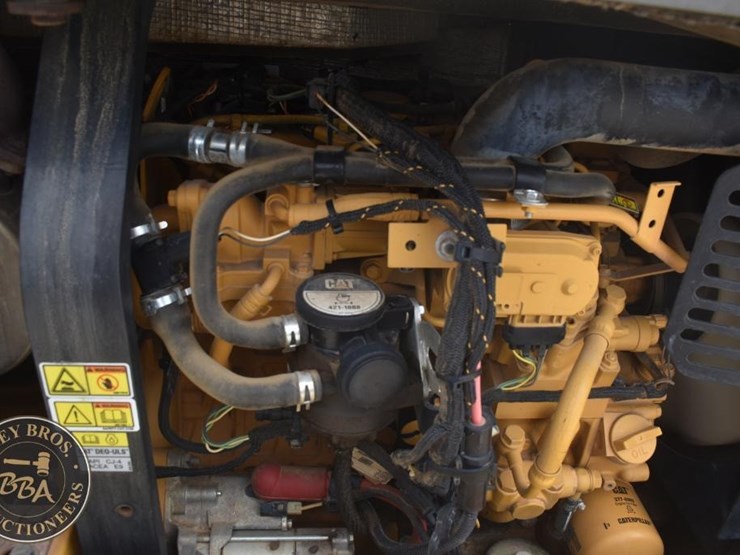 2016-caterpillar-305e2-cr-image-38