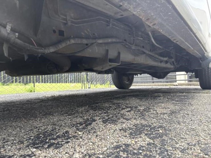 2012-ford-f150-xl-image-24