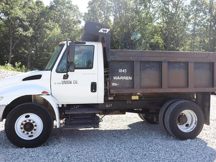 2005-international-durastar-4300-image-2