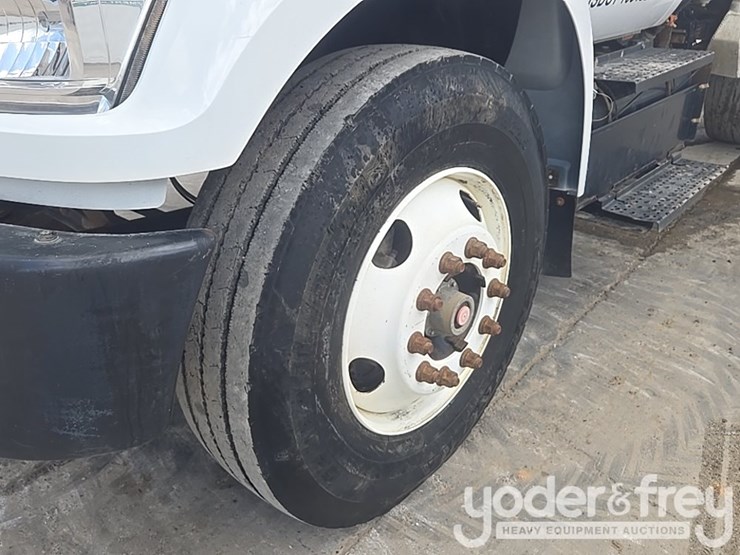 2019-ford-f750-xl-image-9