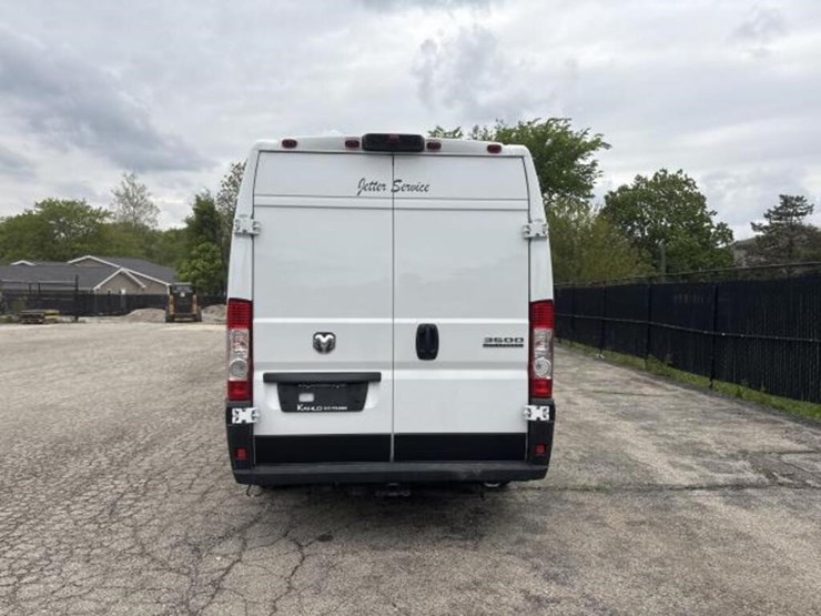 2024-dodge-3500-image-4