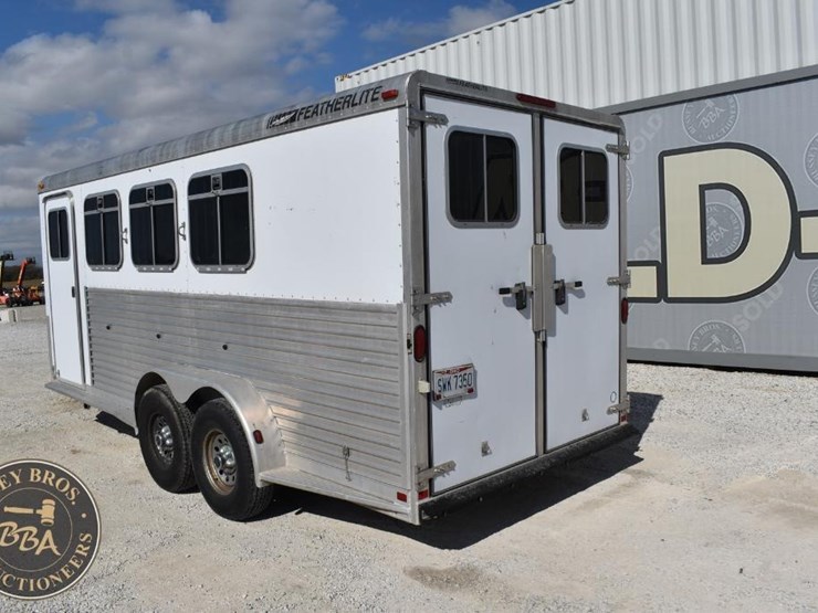 2003-featherlite-8551-42870-image-7