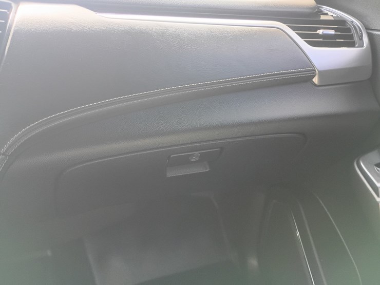 2018-chevrolet-tahoe-image-38