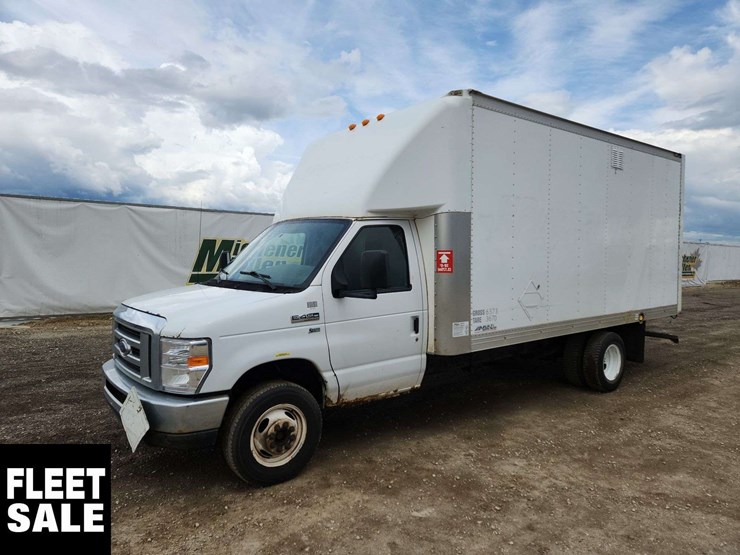 2012-ford-e450-image-1