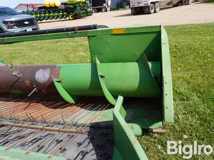 john-deere-212-image-16