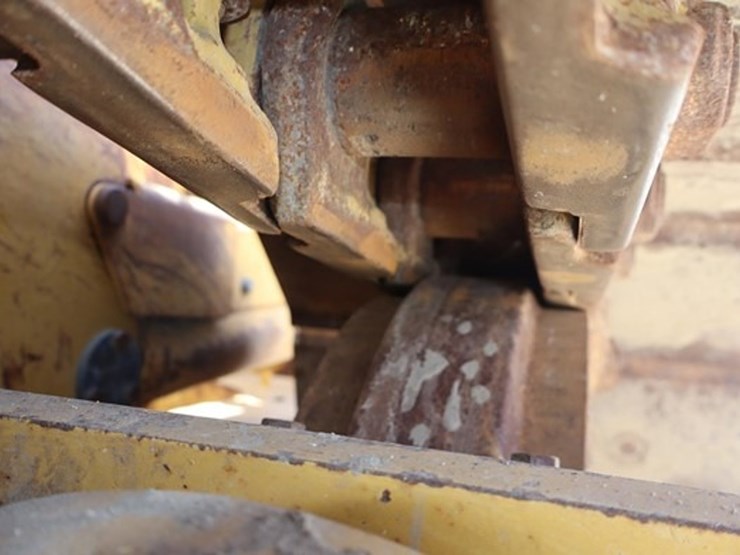 2012-caterpillar-d6n-xl-image-11