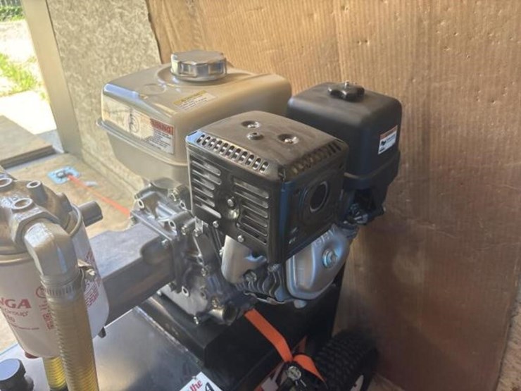 mueller-8in-gas-tapping-trailer-image-16