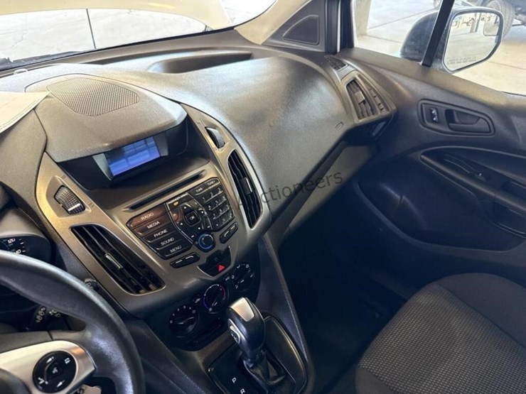 2015-ford-transit-connect-image-21