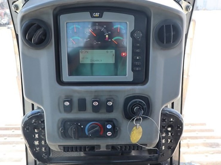2012-caterpillar-d6n-xl-image-33