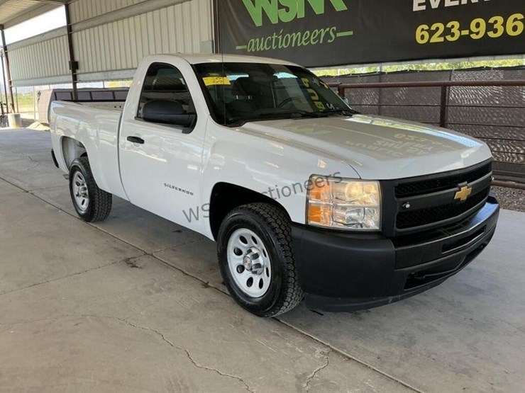 2013-chevrolet-silverado-1500-image-2