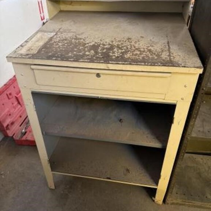 Industrial Sjop Desk with Slope Top