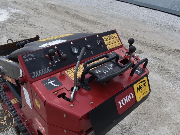 toro-dingo-tx427n-image-14