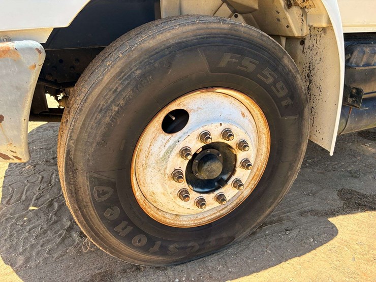 2006-international-durastar-4300-image-7