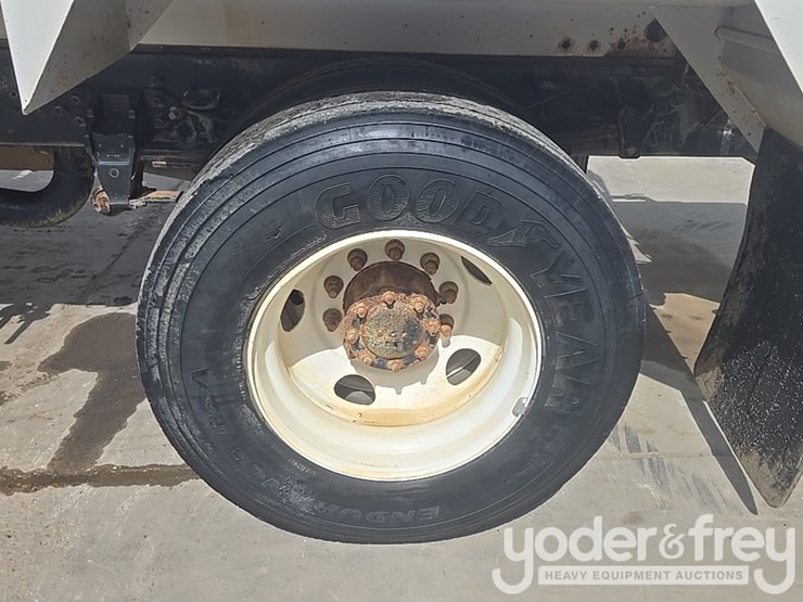 2019-ford-f750-xl-image-11
