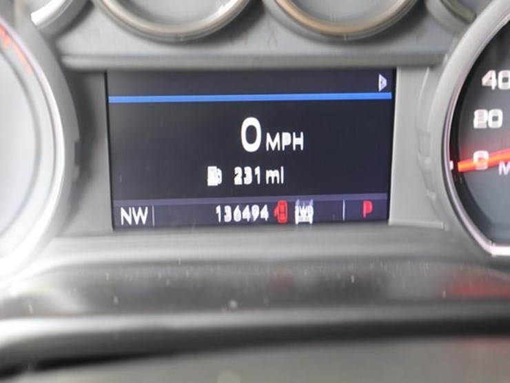 2020-chevrolet-silverado-1500-lt-image-16