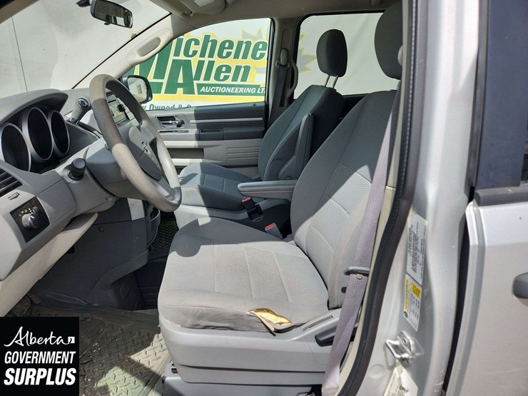 2009-dodge-grand-caravan-se-image-19
