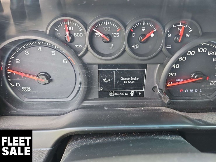 2020-chevrolet-silverado-2500hd-image-24