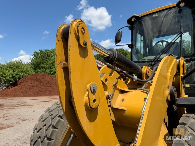 2014-caterpillar-930k-image-16