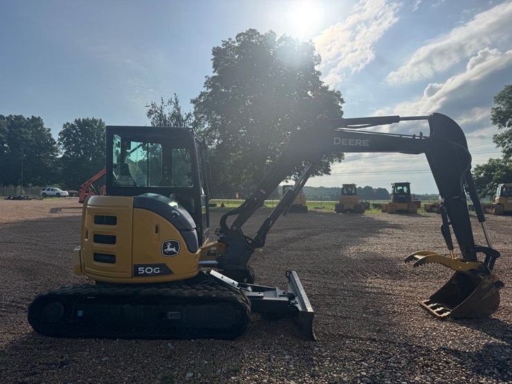 2021-deere-50g-image-6