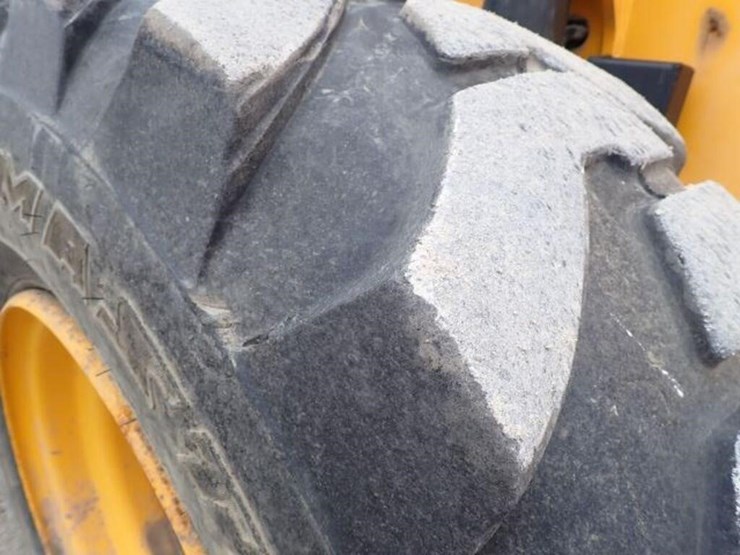 2010-jcb-510-56-image-74