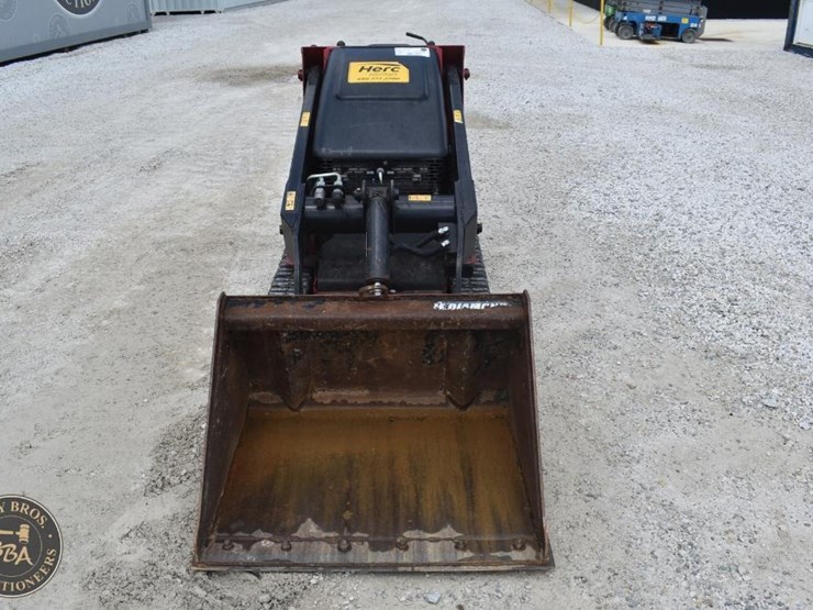 toro-dingo-tx427n-image-8
