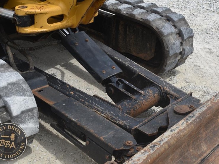 2019-caterpillar-305e2-cr-image-22