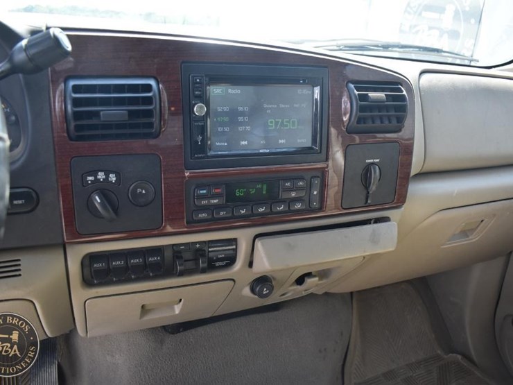 2006-ford-f250-lariat-image-25