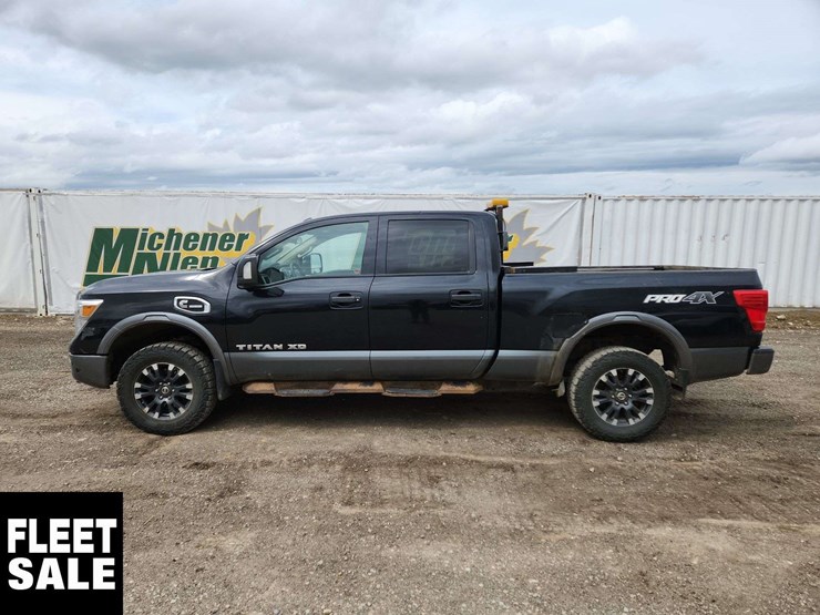 2016-nissan-titan-image-6