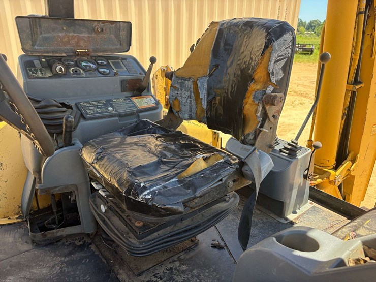 caterpillar-416c-image-7