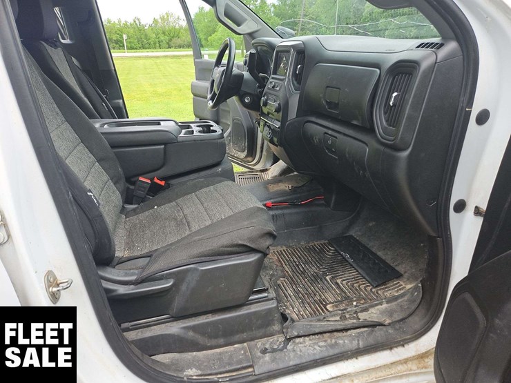2020-chevrolet-silverado-2500hd-image-19