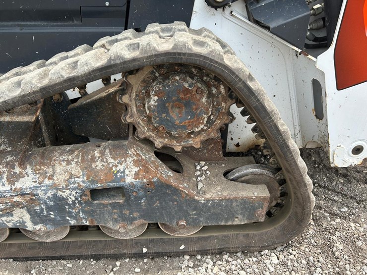2022-bobcat-t76-image-19