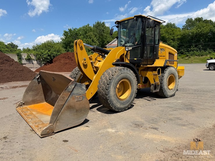 2014-caterpillar-930k-image-1