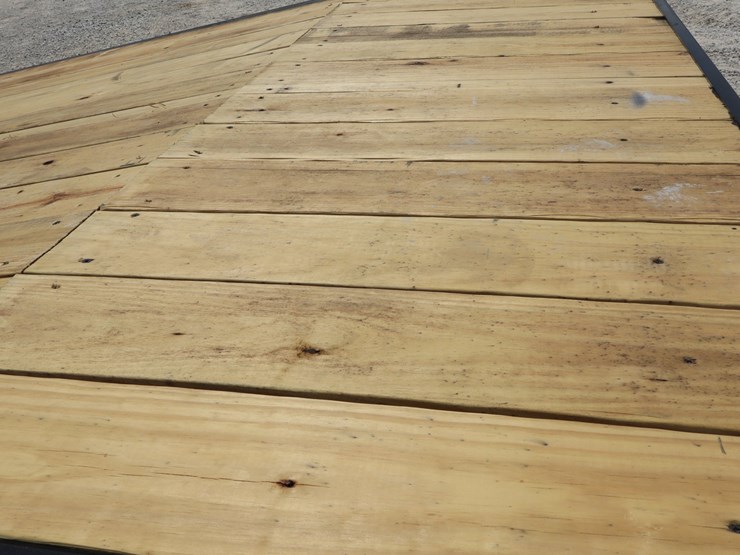 #570-•-20'-loading-ramp-image-12