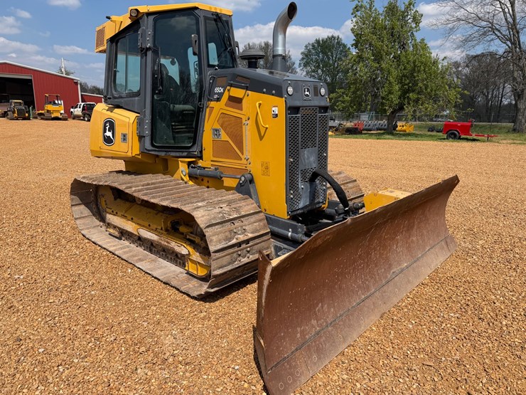 2021-deere-650k-lgp-image-7