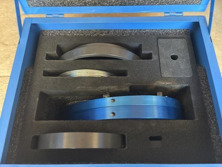 mueller-4–6in-gas-line-tapping-&-stopping-trailer-image-42