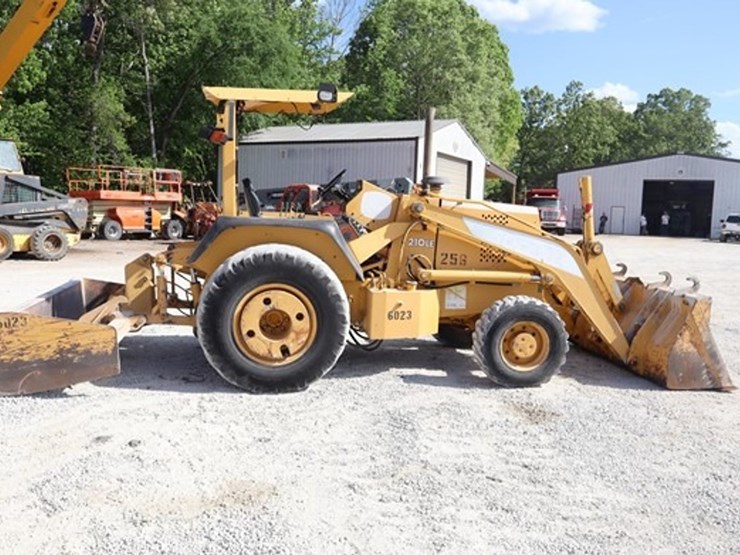 2005-deere-210le-image-6