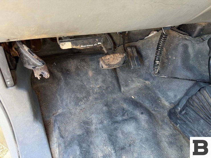 2004-ford-f550-image-37