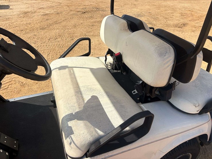 ez-go-txt-36v-electric-golf-cart-image-10