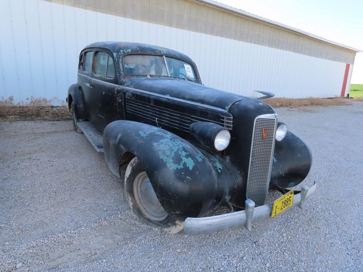 1937-cadillac-lasalle-sedan-image-1