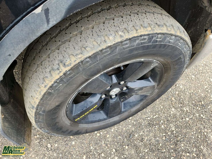2014-dodge-1500-image-15