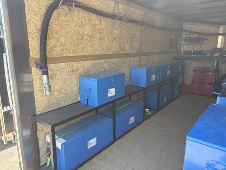 mueller-4–6in-gas-line-tapping-&-stopping-trailer-image-2