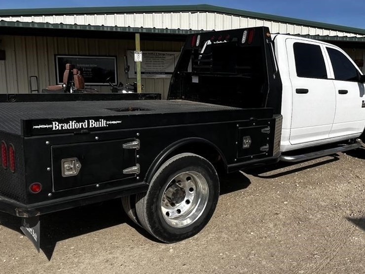 2014-dodge-ram-5500-image-5