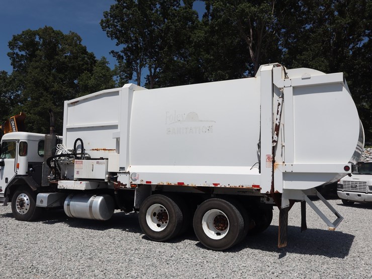 2019-peterbilt-520-image-3