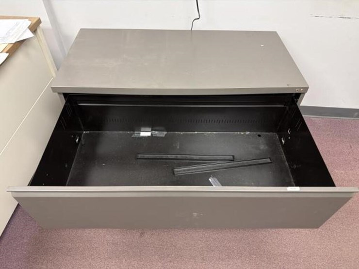 2-drawer-metal-filing-cabinet-image-4