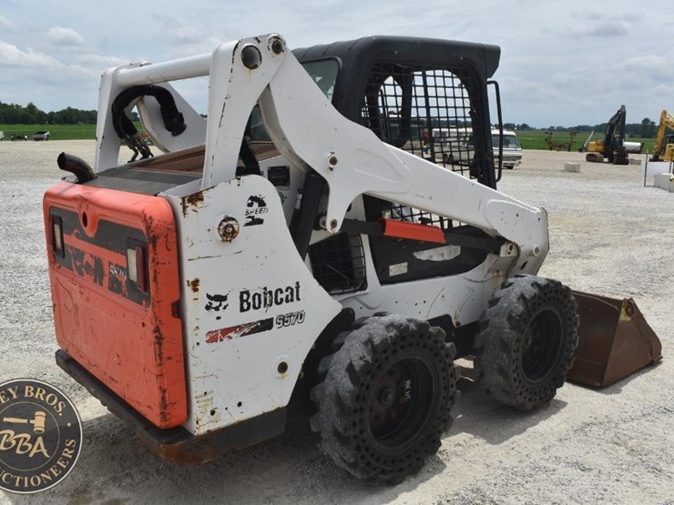 2016-bobcat-s570-image-5