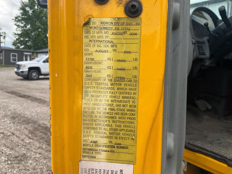 2007-international-durastar-4300-image-36