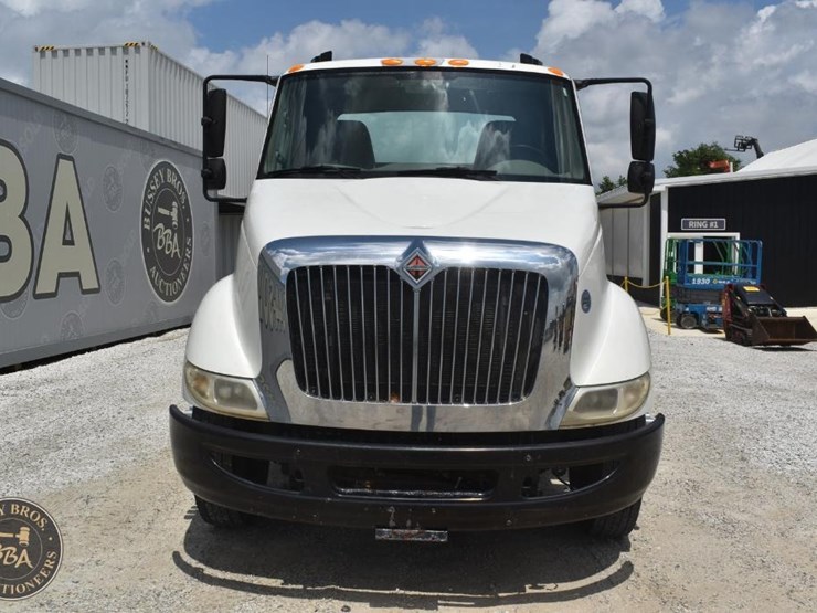2015-international-transtar-8600-image-9