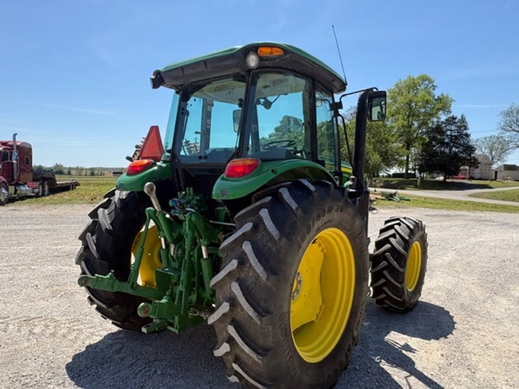 2022-john-deere-6120e-image-6