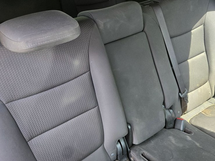 2011-kia-sorento-image-3