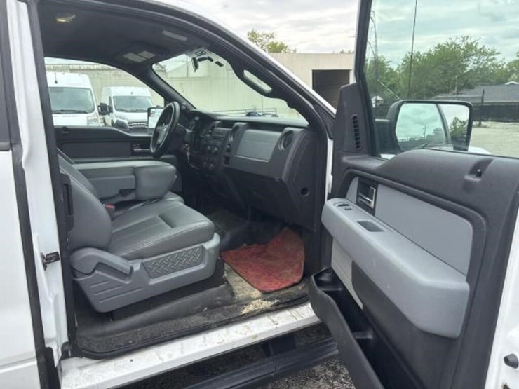 2012-ford-f150-xl-image-15